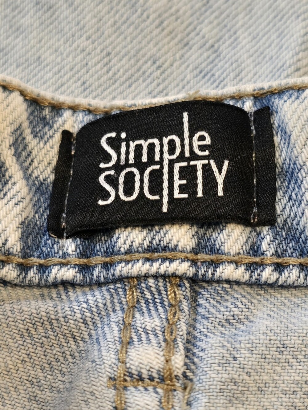 Simple Society Lexi Button Fly Destroyed Mom Jeans Light Wash 7/28 - Picture 2 of 10